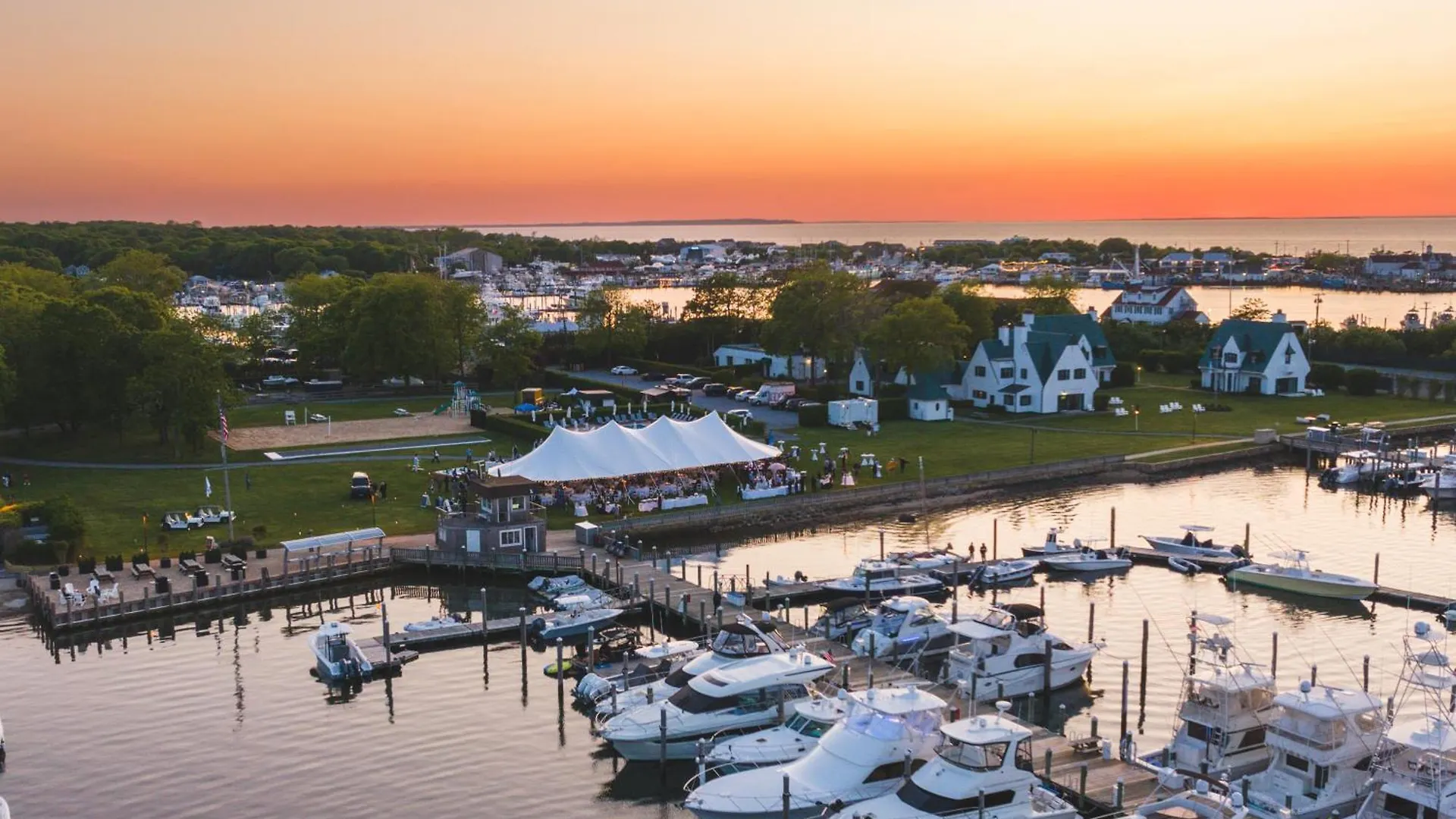 Yacht Club