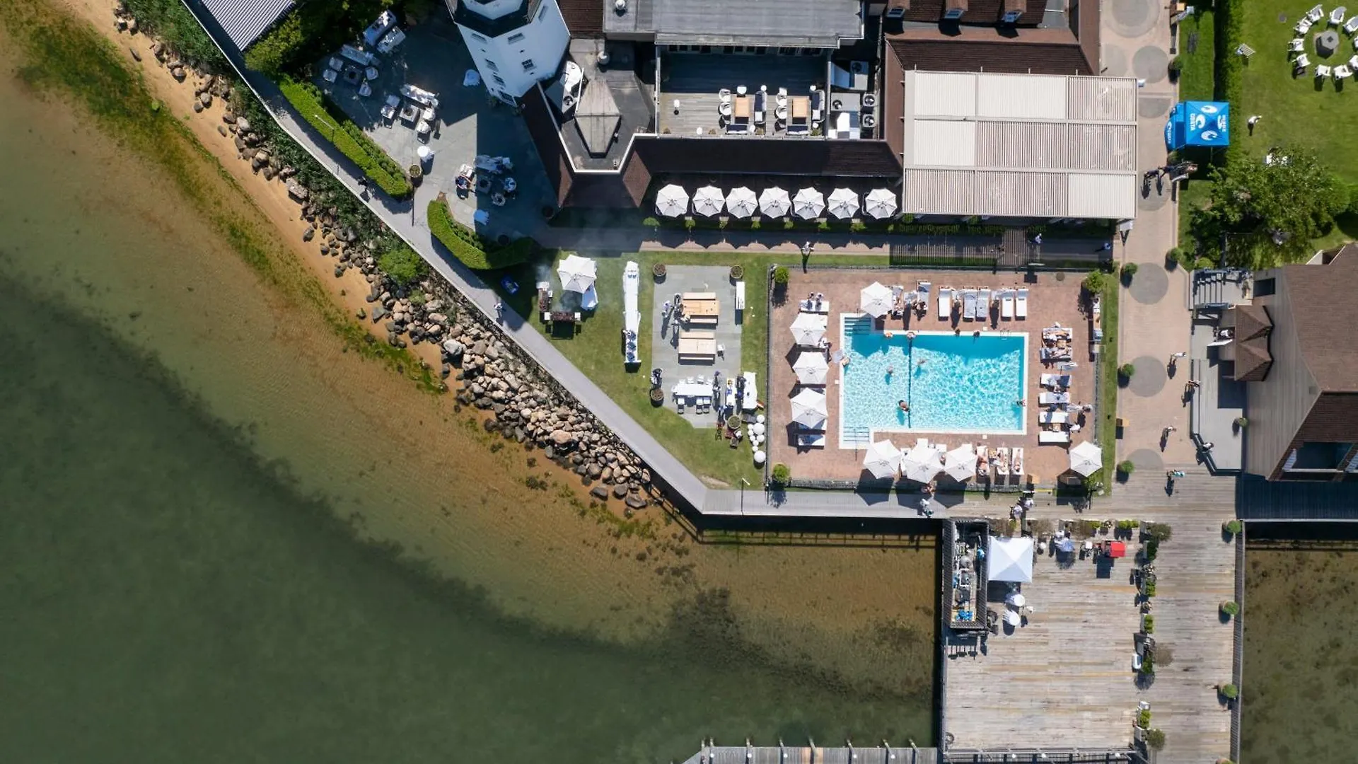 Yacht Club