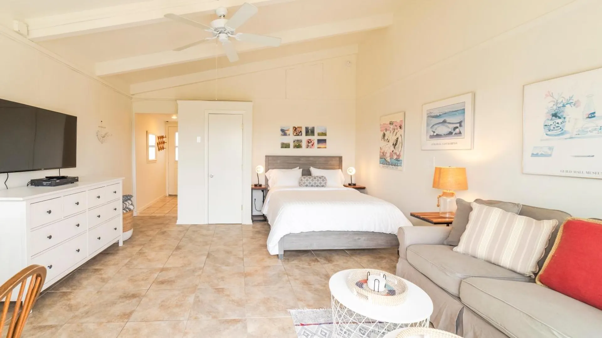Driftwood On The Ocean 3*