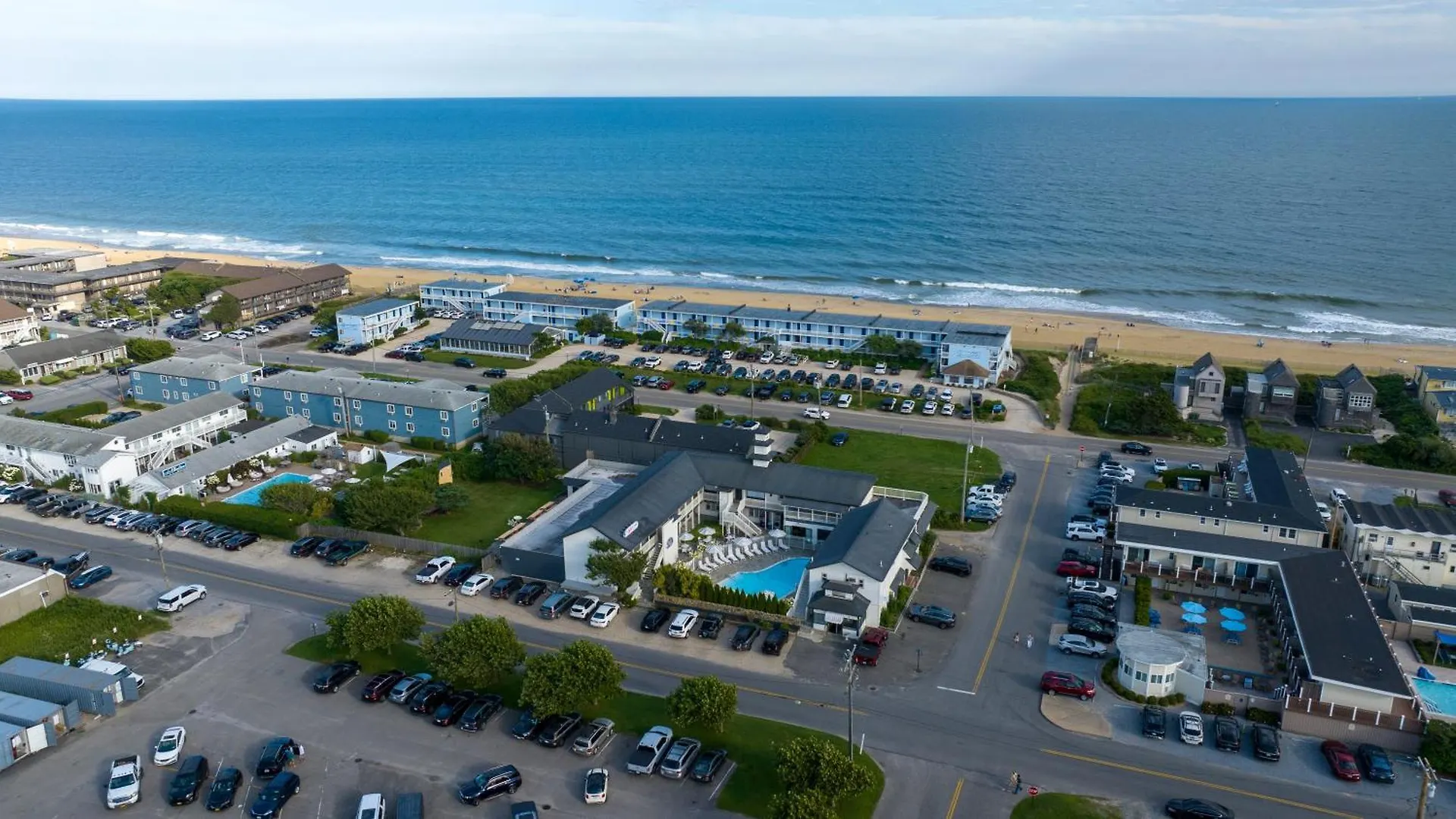Hotel A Wave -