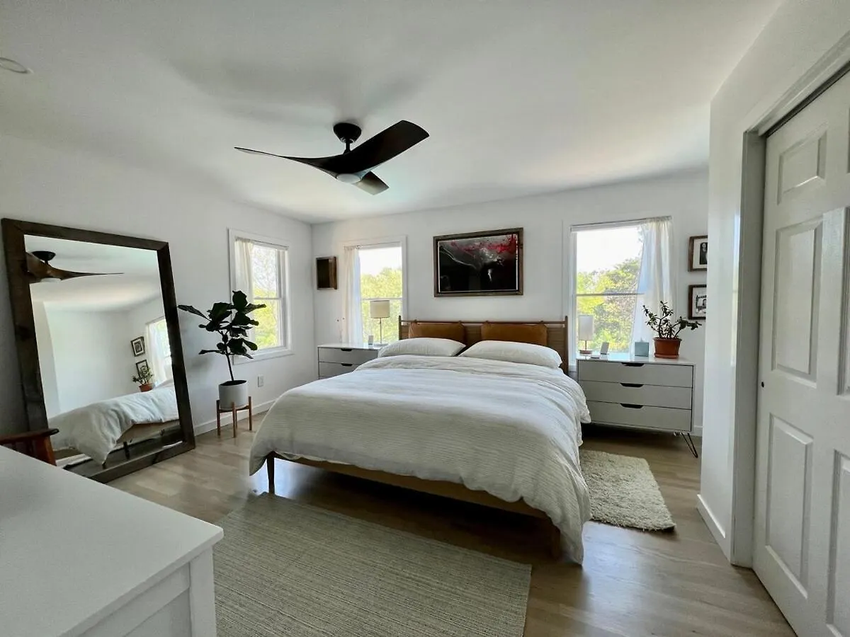 Hilltop Haven In W Pool, Family Friendly