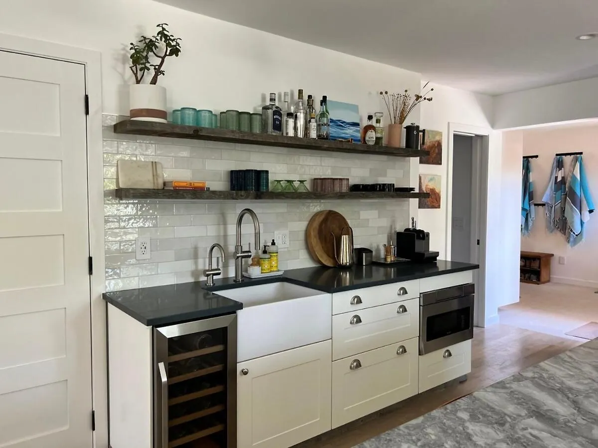 Holiday home Hilltop Haven In W Pool, Family Friendly