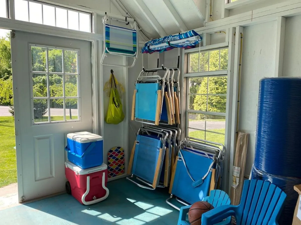 Hilltop Haven In W Pool, Family Friendly *
