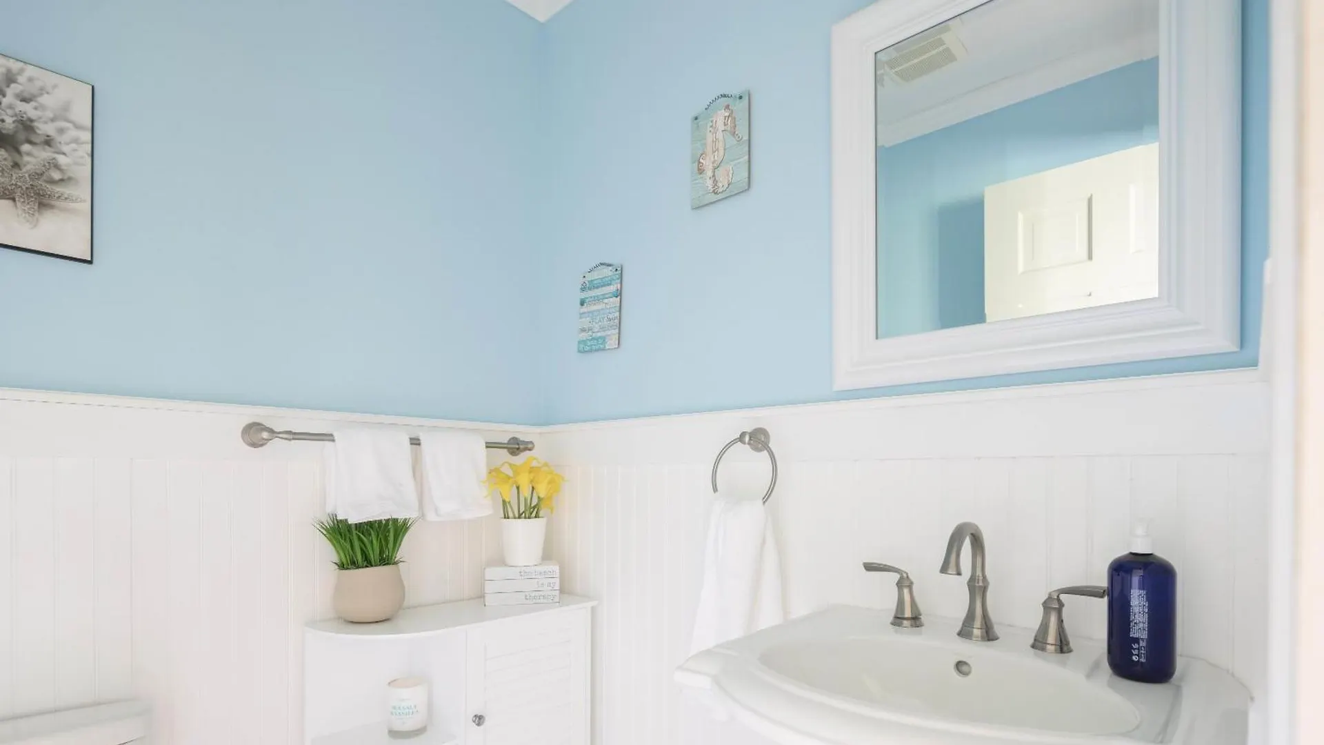 Glendale By Rove 5br Family With Outdoor Space & Heated Pool Holiday home Montauk