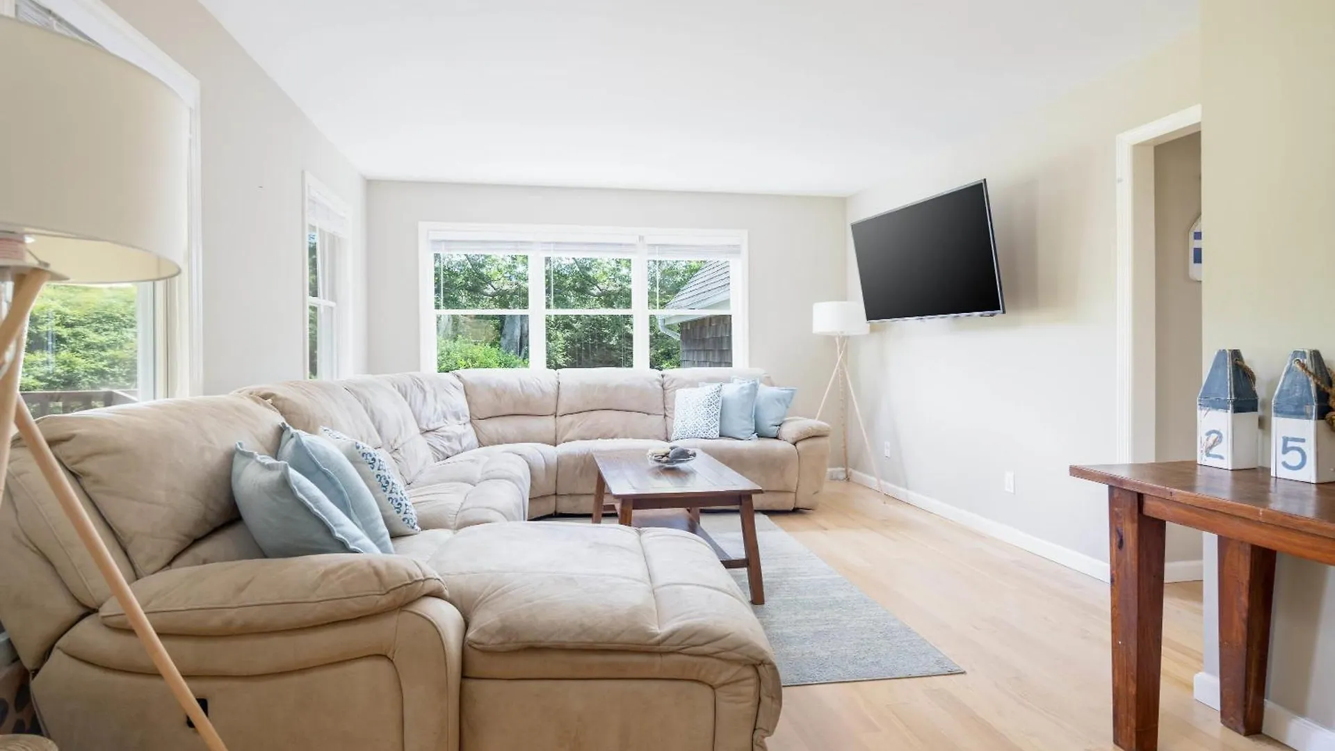 Glendale By Rove 5br Family With Outdoor Space & Heated Pool Holiday home *