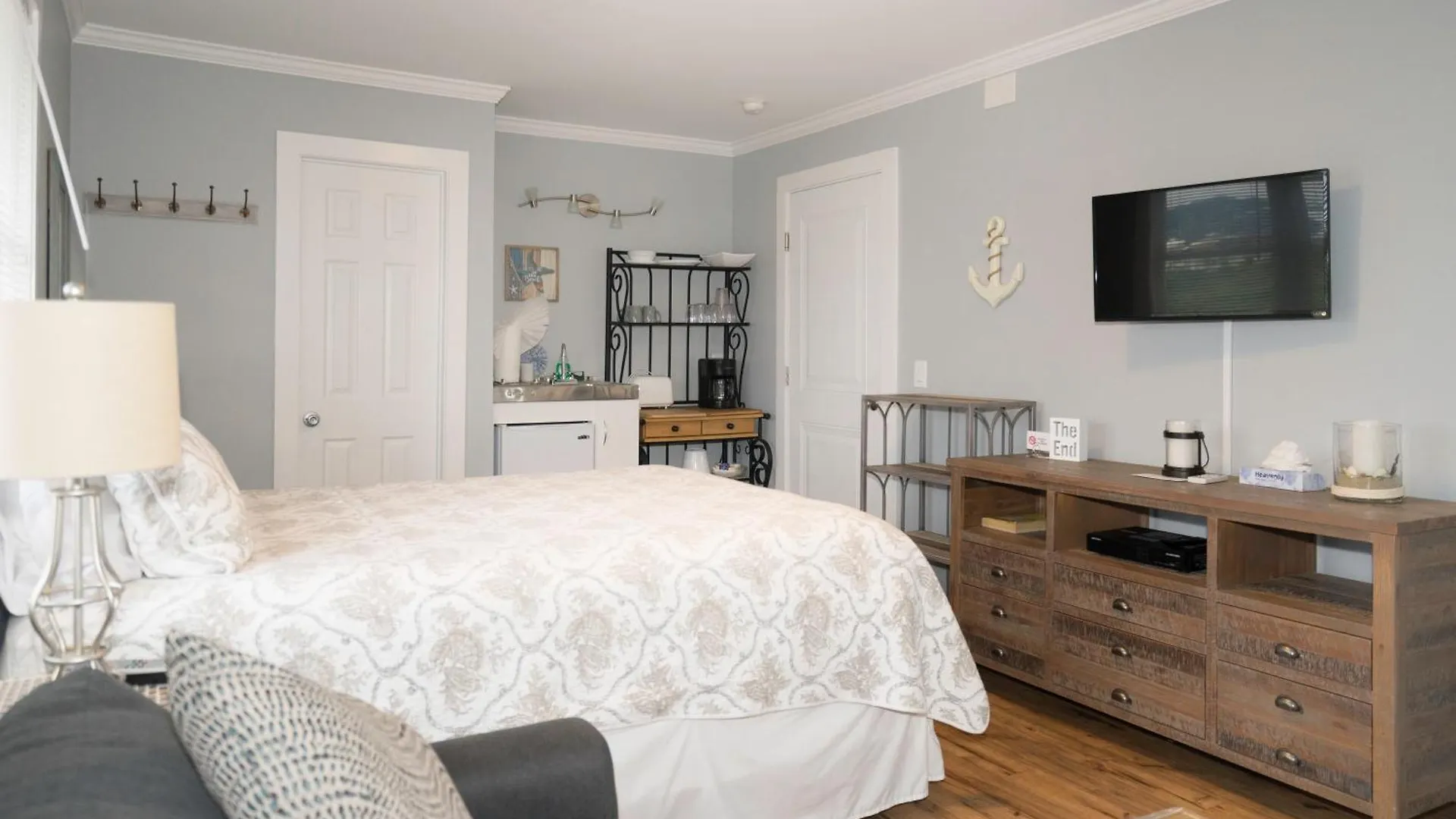The Soundview Hotel