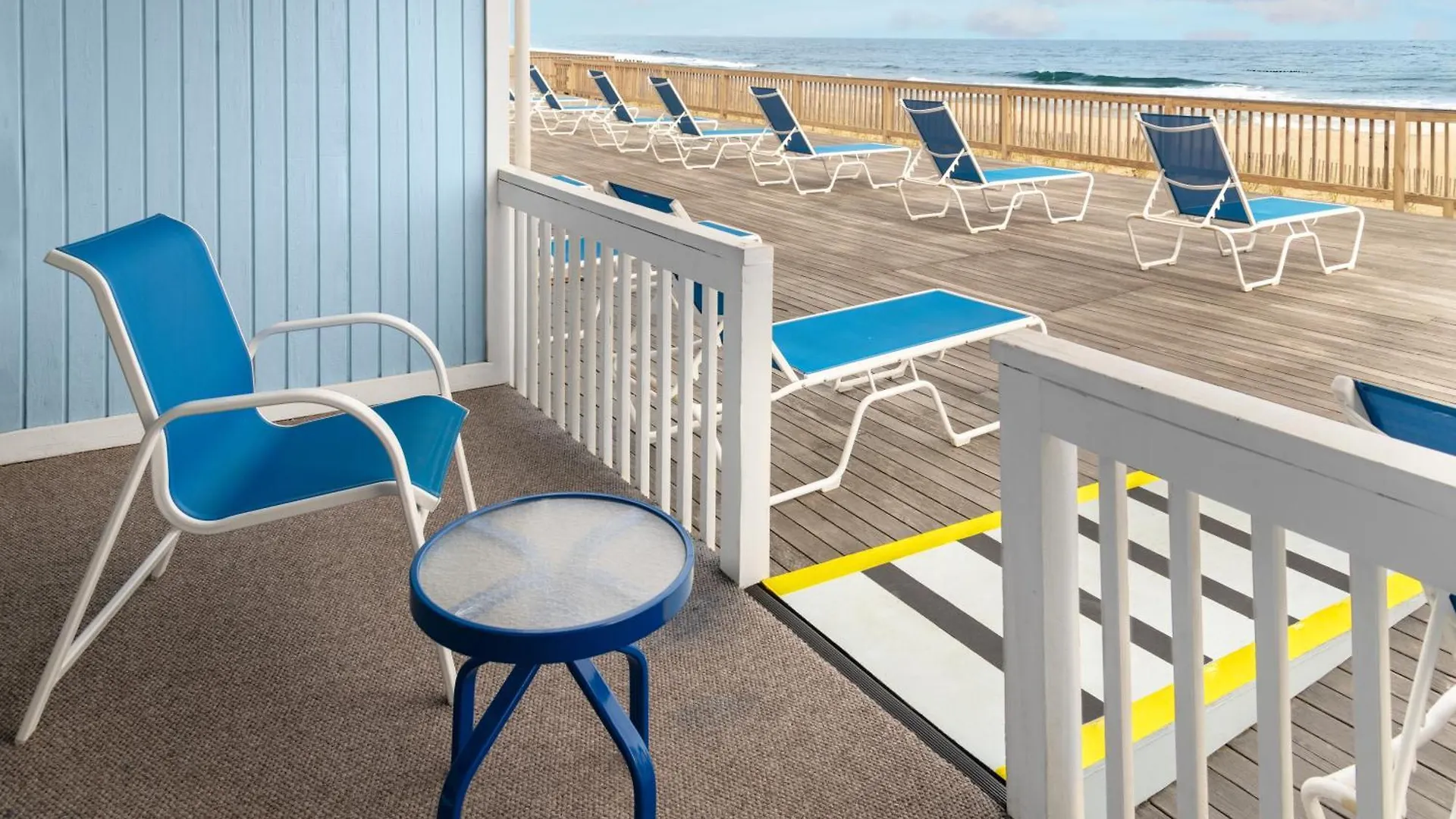 Blue 3* Montauk
