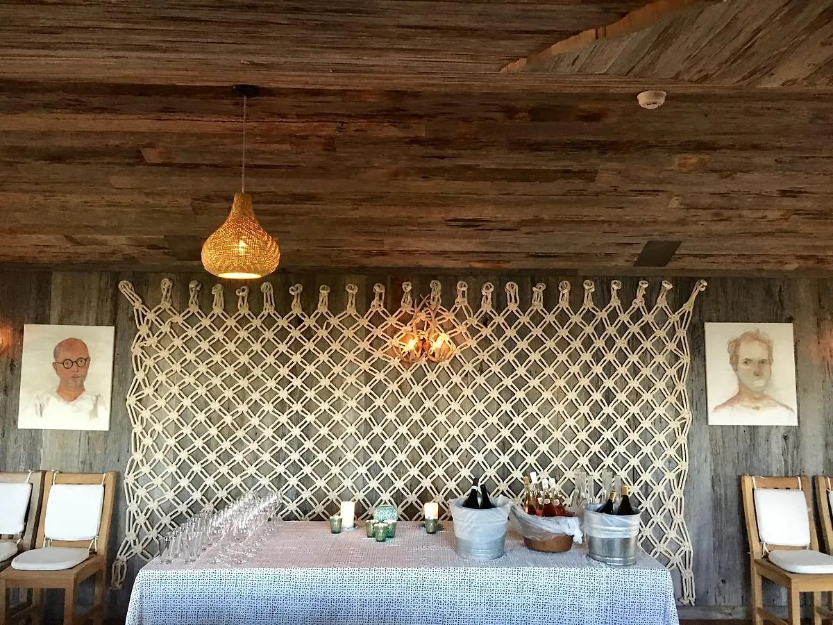 The Crows Nest 2* Montauk