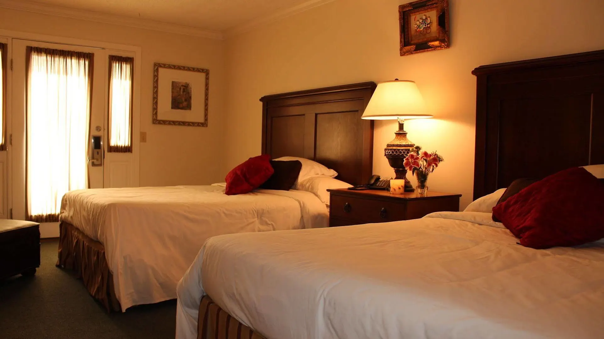 Kenny's Tipperary Motel