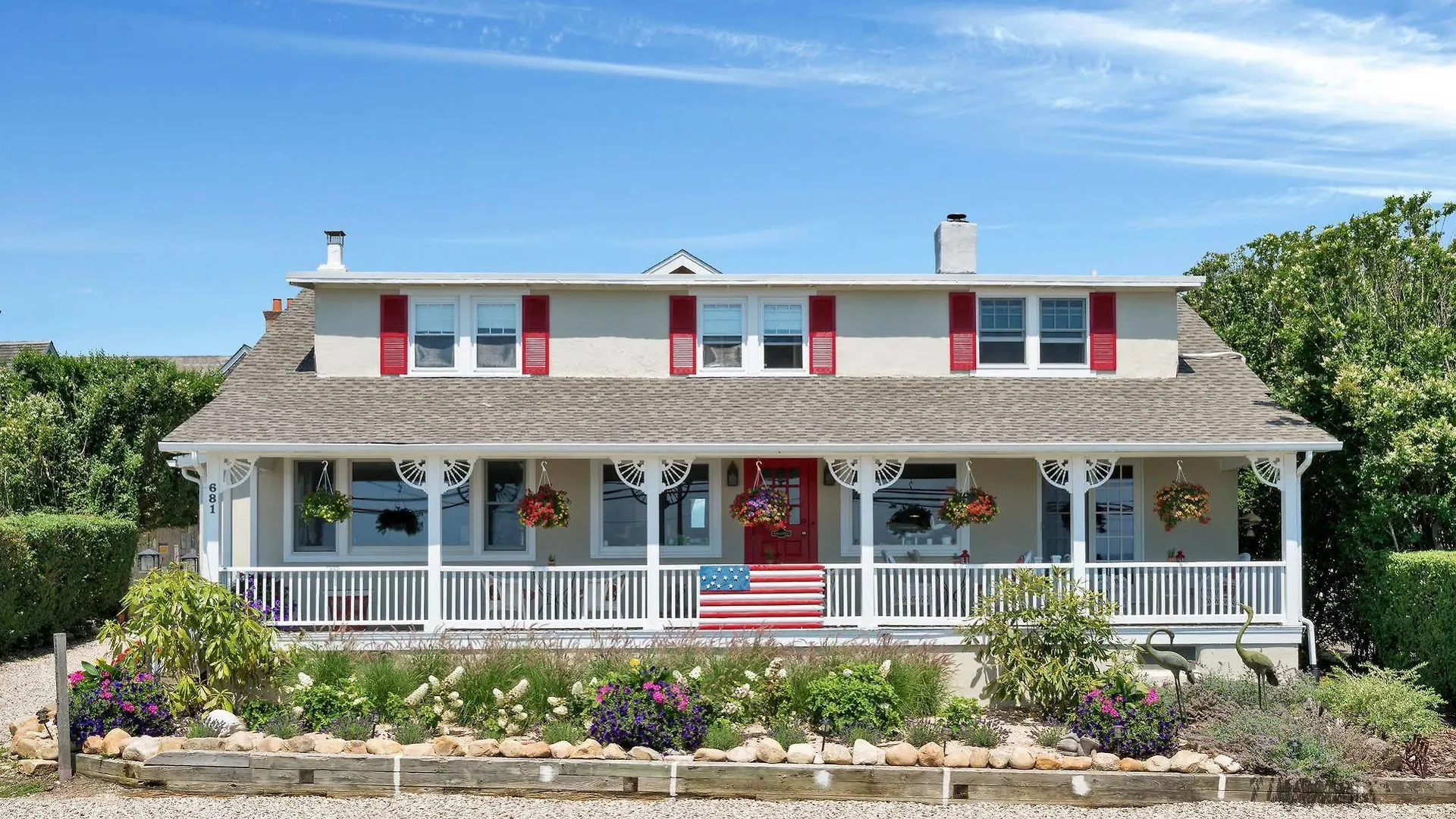 Sunrise Bed & Breakfast 4*