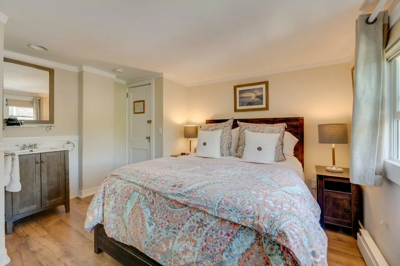 Sunrise Bed & Breakfast 4*