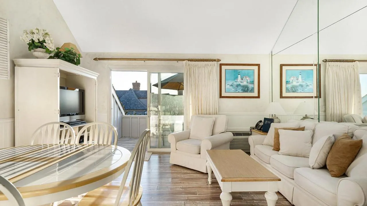 Resort Windward Shores 3*