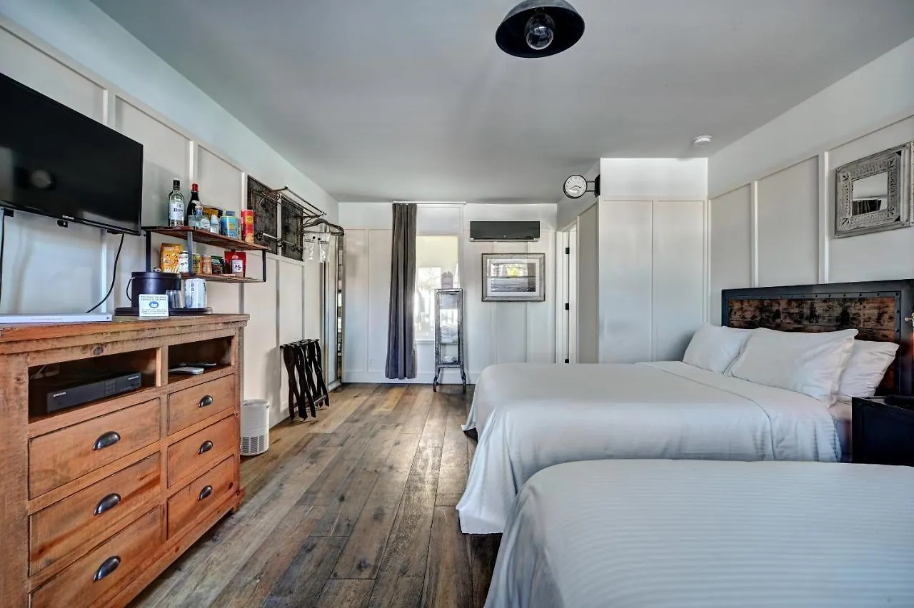 The Beach House Hotel 5*