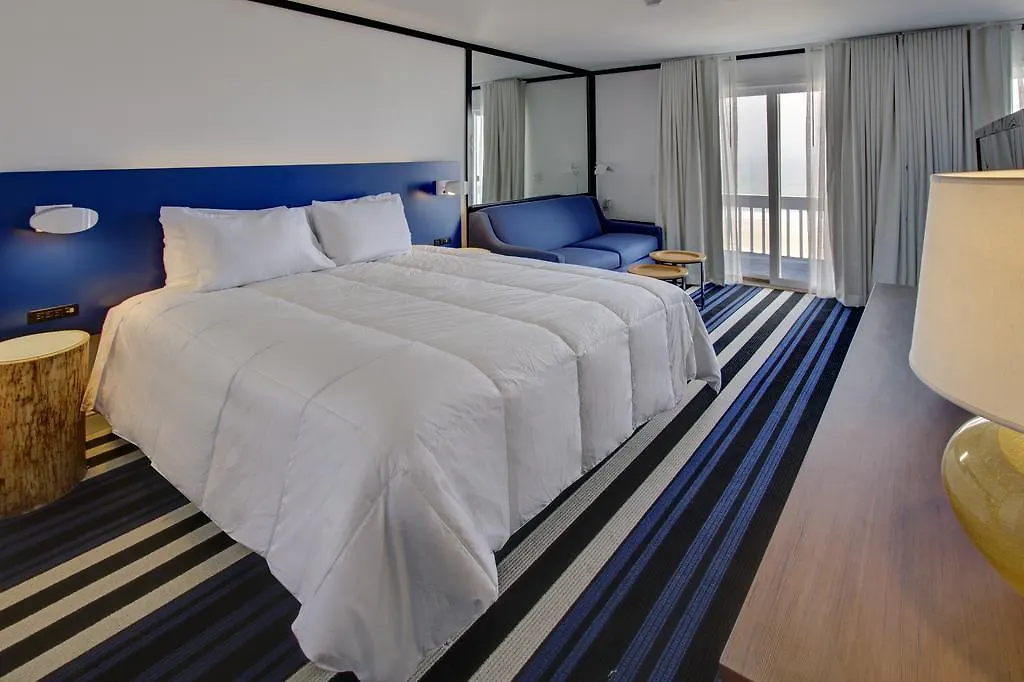 Blue 3*