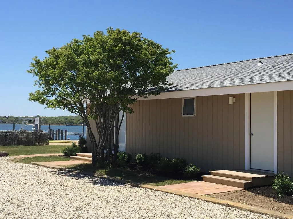 Lodge Bungalows *