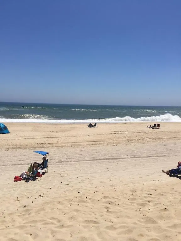 In Royal Atlantic Beach